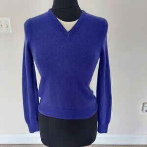 Calvin Klein sweater, 100% cashmere. Size XS.